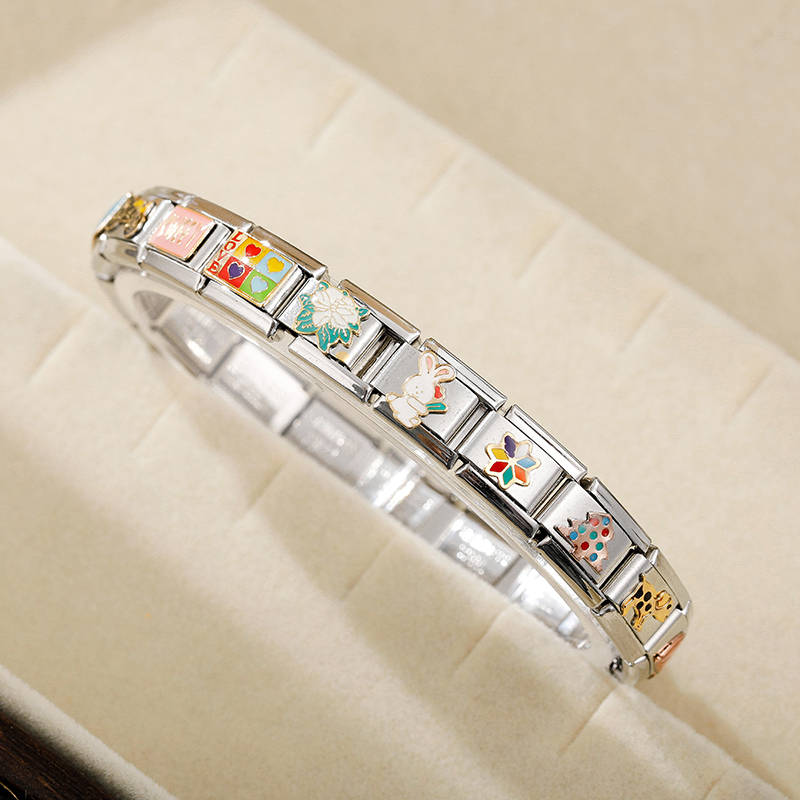 Hapiship Original Daisy Horse  - Butterfly Clasp Deployant 评论和价格
